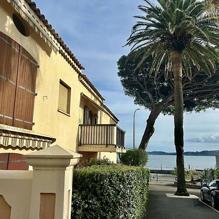 Studio Mezzanine Climatise Avec Parking Prive, Centre-ville Maxime - Fr-1-226-541 Sainte-Maxime