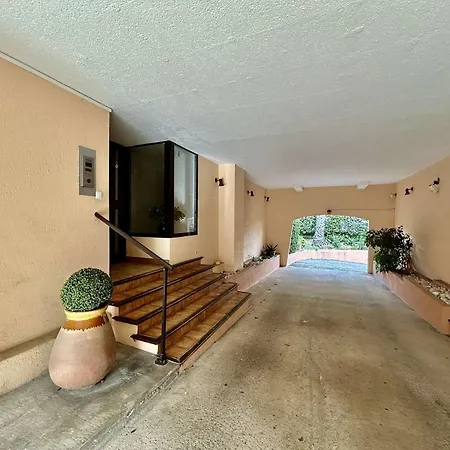 Studio Mezzanine Climatise Avec Parking Prive, Centre-ville Maxime - Fr-1-226-541 Apartment Sainte-Maxime